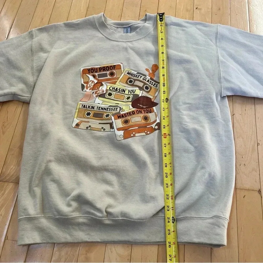 Morgan Wallen Crew Neck Sweatshirt sz Large Cassette Tapes Wasted On You Beige - Picture 7 of 9